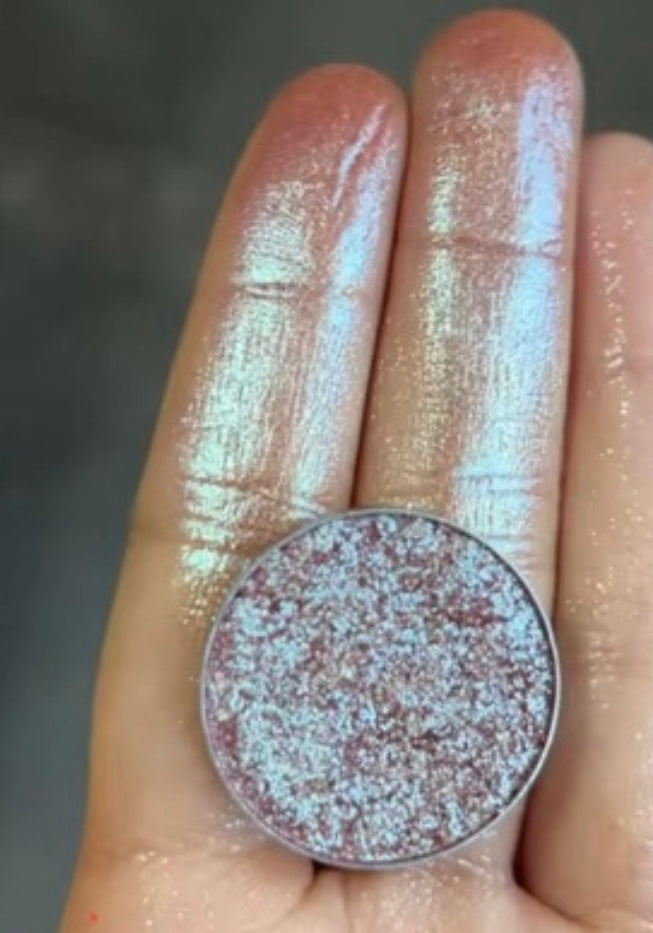 Lavish duochrome eyeshadow