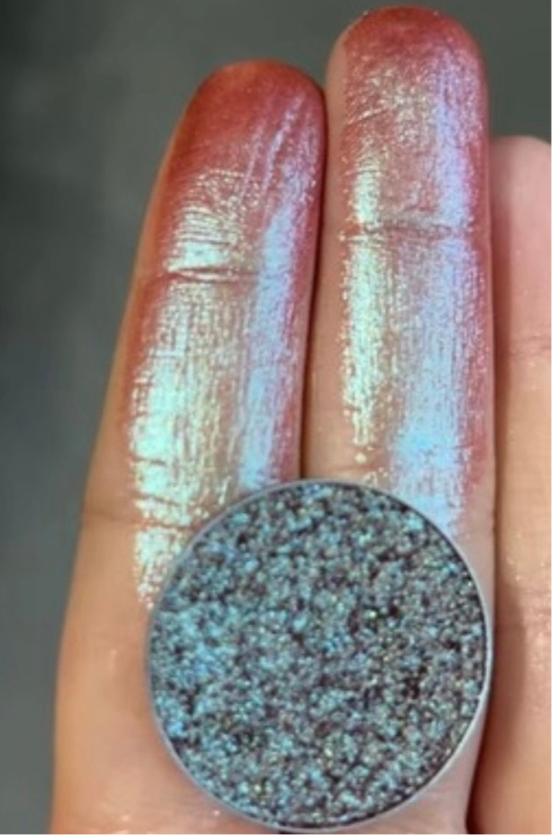 Aries duo chrome eyeshadow