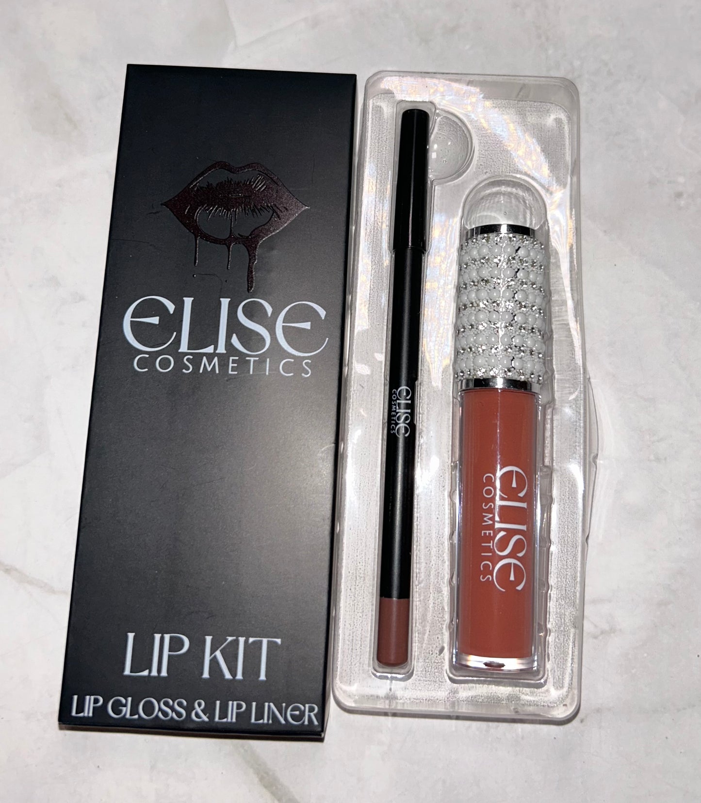 Lip gloss and lip liner lip kit (02)